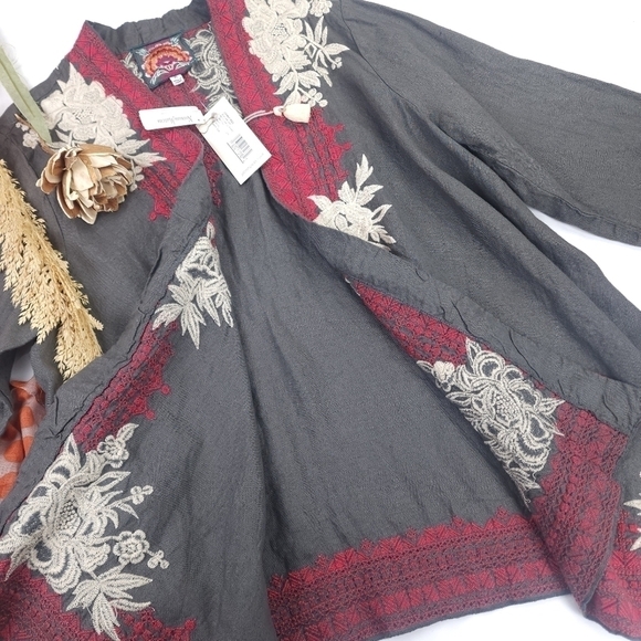 New Johnny Was Charcoal Camille Draped Embroidered Cream Red Cardigan Sz… - Picture 13 of 16